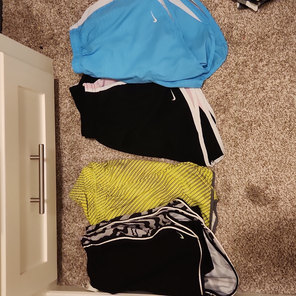 Pack of 4 nike shorts